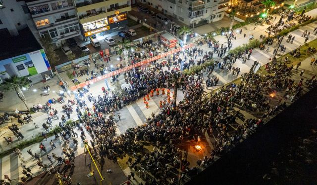 Güzelbahçe'de Hıdırellez coşkusu sahile taştı!