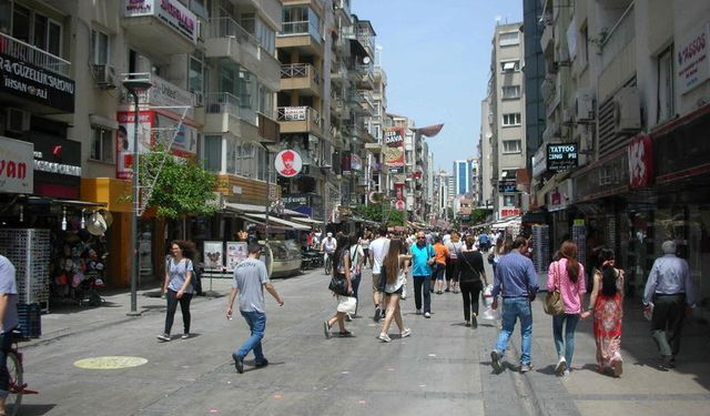 İzmir’in en sevilen sokakları ve kafeleri