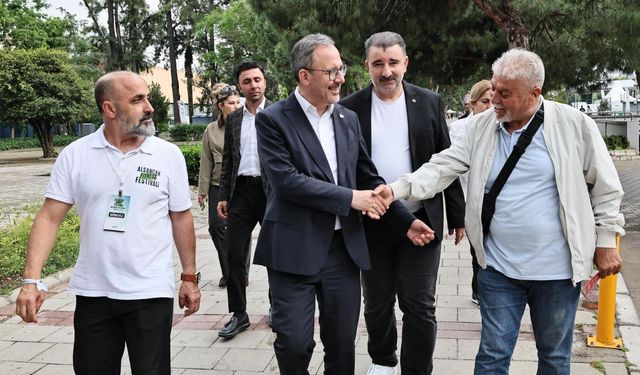 İzmir Alsancak Fitness Festivali sona erdi: Eski Bakan, AK Parti Milletvekili Kasapoğlu da katıldı