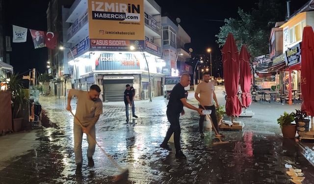 İzmir Çiğli'de bayram sabahına kadar temizlik mesaisi durmadı!