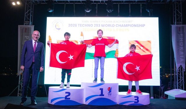 İzmir Foça'da 17 ülkeden 300 sporcu kıyasıya yarıştı!