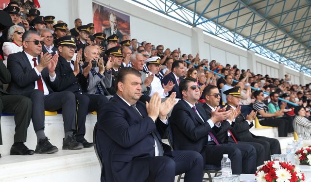 19 Mayıs coşkusu Seferihisar'ı sardı!