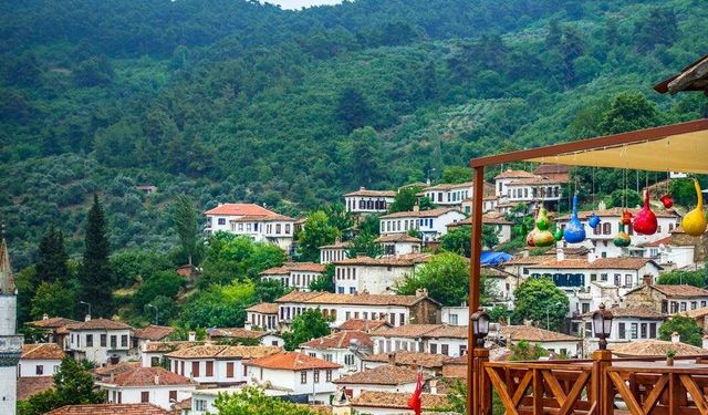 Şirince İzmir'in neresinde kalıyor?