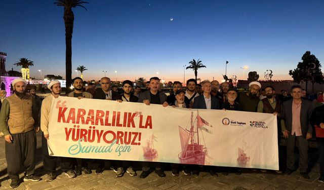 İzmir’de Sumud Filosu protestosu: İsrail’in saldırısına Konak Meydanı’nda tepki