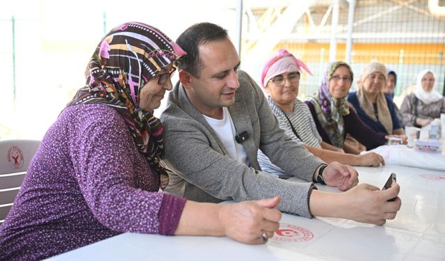 İkinci baharın bayram sevinci: Bornova’da neşe dolu kutlama!