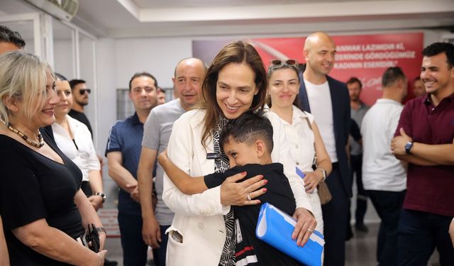 Gençler istedi, Yıldız Başkan betonu döktü: Karşıyaka’ya yeni paten alanı!