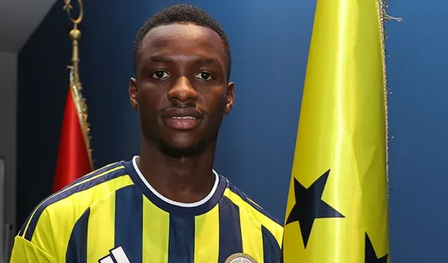 Fenerbahçe Amara Diouf ile 5 yıllık sözleşme imzaladı: Amara Diouf kimdir, kaç yaşında?