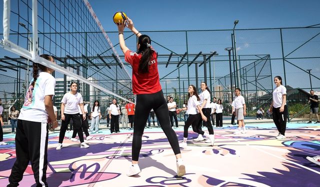 Ankara'ya Voleybol Mirası! VNL Legacy Court kapılarını açtı