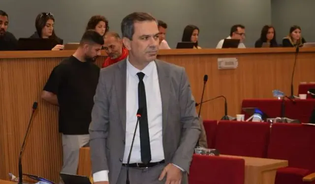 MHP'li Altınkeser'den Cemil Tugay'a sert sözler: ''Sözler tutulmadı, İzmir en pahalı suyu kullanıyor...''