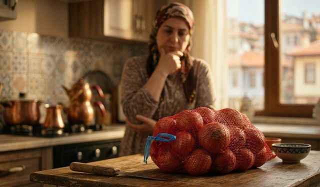 Çuval çuval soğan alana müjde: Soğanı aylarca taze tutmanın pratik yolu ortaya çıktı