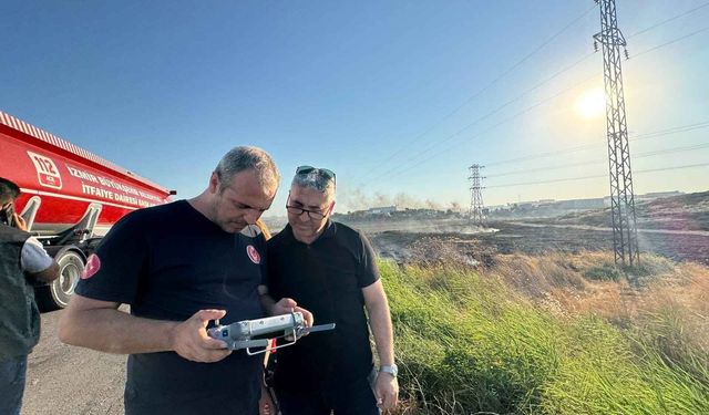 Foça'da makilik alanda yangın paniği: Alevler yerleşim yerlerine ulaşmadan söndürüldü