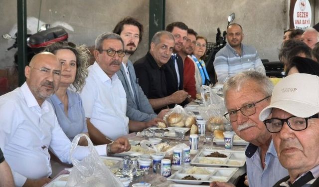 İYİ Parti İzmir Teşkilatı Bergama’da vatandaşlarla bir araya geldi!