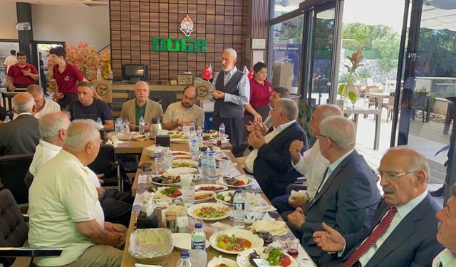 İzmir Buca'daki acı kan davasına dönüşmedi: İki aile barış yemeğinde bir araya geldi