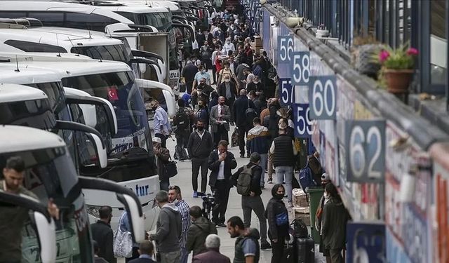İstanbul'dan İzmir'e otobüs bileti alacaklar dikkat! Fiyatlar ve yolculuk süresi değişti