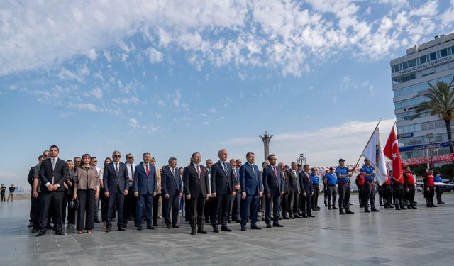 İzmir'de tarihi gün: Ceza infaz personeli ilk kez kendilerine özel günü kutladı