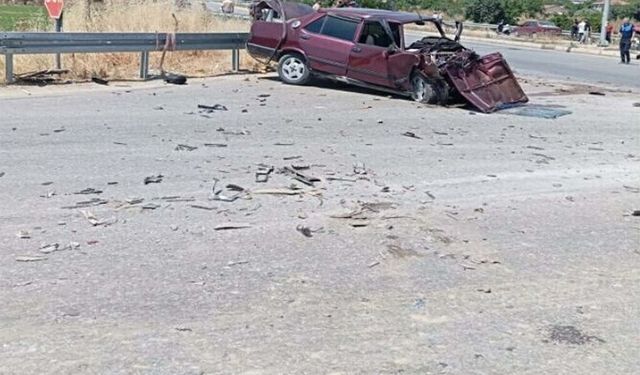 Kiraz’da feci kaza: Otomobil ile su tankeri çarpıştı, bir kadın ağır yaralandı