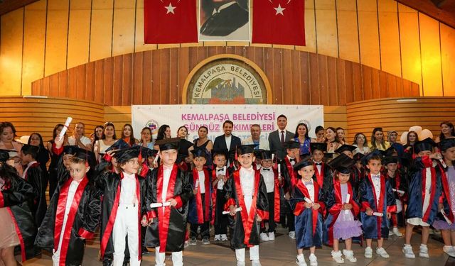 Başkan Türkmen’den mezuniyet töreninde iki yeni kreş müjdesi!