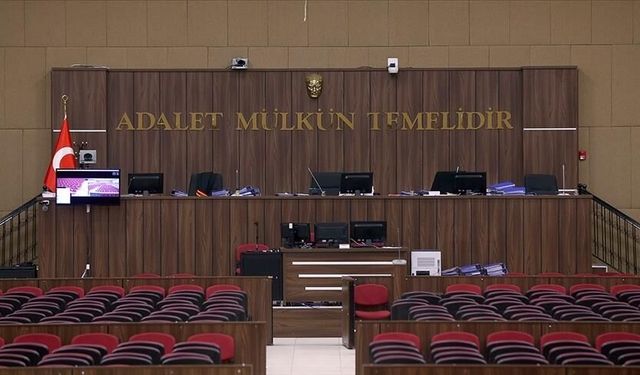 Menemen'de eski eşi ve oğluna otomobille çarpan sanığın yargılanmasına devam edildi!