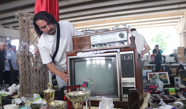 Tüketmeye inat restorasyon!  Yadigarları ücretsiz tamir ediyorlar!
