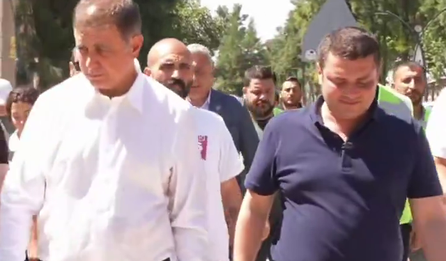 Torbalı’da asfalt mesaisi: Cemil Tugay ve Övünç Demir çalışmaları yerinde inceledi