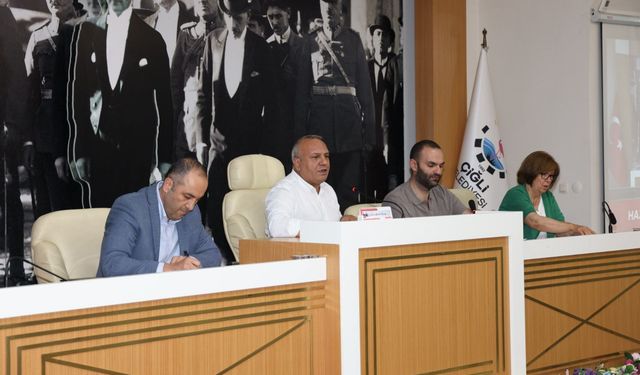 Çiğli meclisi’nde gündem harmandalı: Çöp tesisi ve sızıntı suları masaya yatırıldı