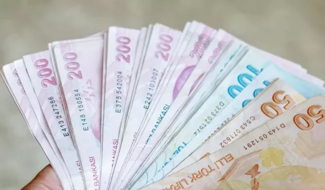 Beş milyon kişiyi doğrudan etkileyecek! AK Parti rakam vererek duyurdu: İşte en düşük emekli maaşı...