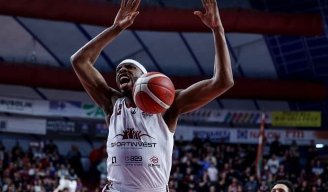 Aliağa Petkimspor'dan taraftarları heyecanlandıran transfer: Chris Horton imzayı attı
