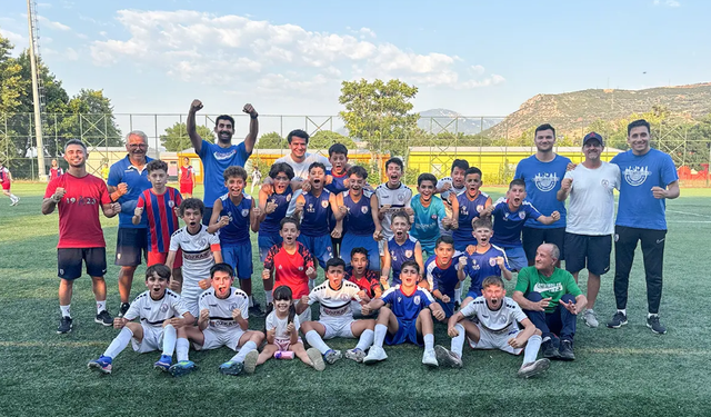 Altınordu U12 takımı namağlup şampiyon oldu!