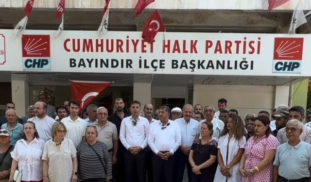 Bir parti değişikliği de Bayındır'dan! Firesiz Yeni Parti'ye geçtiler!
