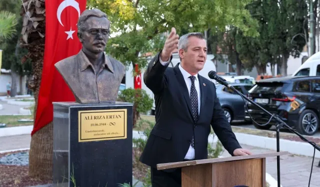 Buca'da 26. Ali Rıza Ertan Şiir Yarışması ödülleri sahiplerini buldu!