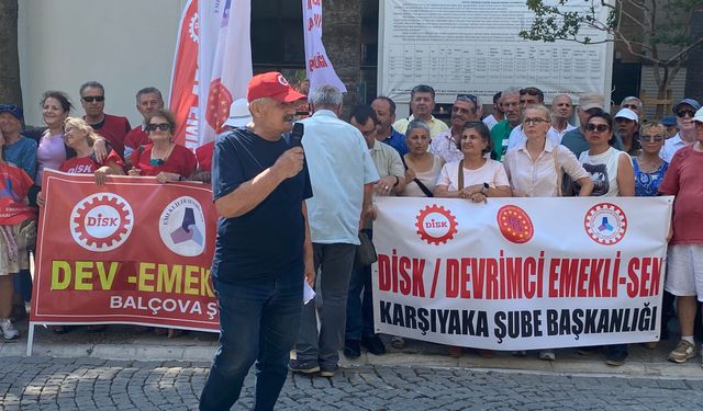 DİSK/Emekli-Sen'den SGK önünde zam isyanı: "Çöpten topladıklarıyla geçiniyor"