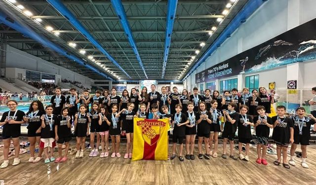Göztepeli minik sporcular yüzmede 141 madalya topladı!