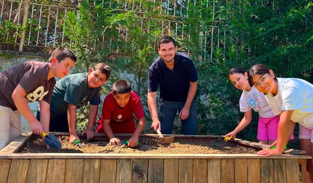 Güzelbahçe’de yaz kampı: Ortaokul öğrencileri yeni döneme hazırlanıyor