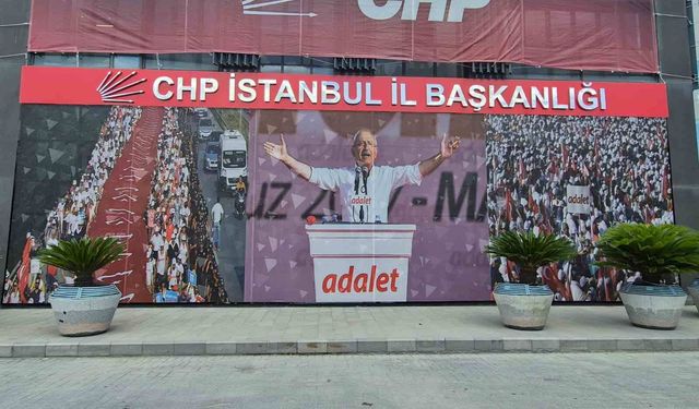 CHP İstanbul il Başkanlığı'na Genel Merkez damgası! Gelenleri Kılıçdaroğlu'nun fotoğrafı selamlıyor