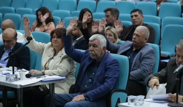 İstifanın ardından Konak Belediye Meclisi'nin CHP grubunda yeni dönem!