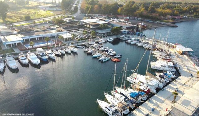 İzmir Marina'da yaz konserleri başlıyor! Kimler sahne alacak?