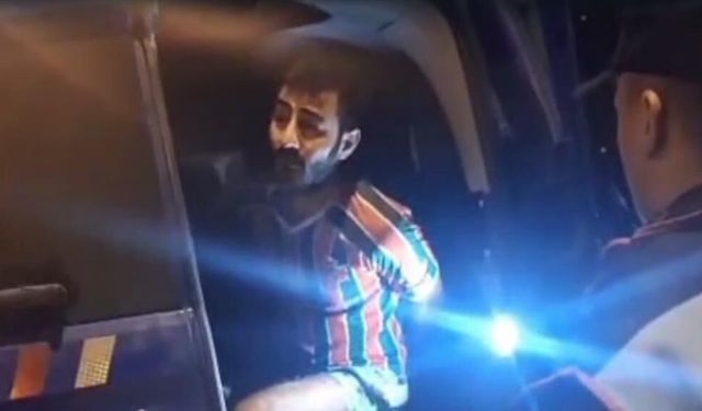 Urla'da 25 yıl hapis cezası bulunan firari, yurt dışına kaçamadan tutuklandı!