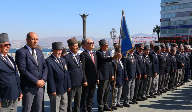 İzmir’de Kıbrıs Barış Harekatı’nın 52. Yılı için bir araya geldiler... Gaziler o anları anlattı