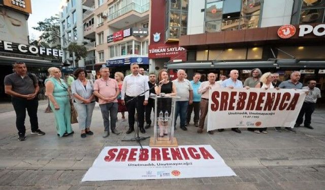 Konak’ta Srebrenitsa katliamı’nın 31. yılında anma etkinliği düzenlendi!
