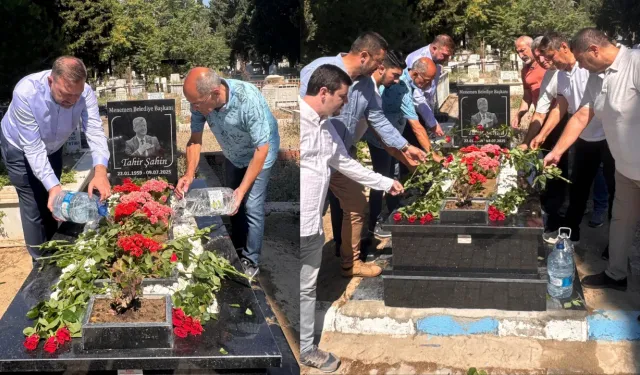 Menemen'de vefa ziyareti: Gümrükçü, Tahir Şahin’i mezarı başında andı!