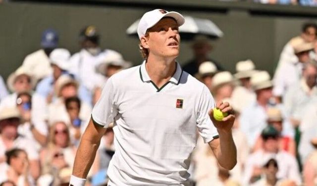 Alcaraz'ın yokluğunda kupayı yine Sinner kazandı: Wimbledon'da duble yaptı