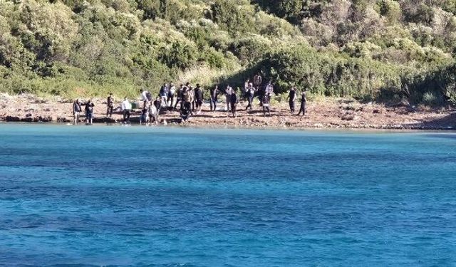 Urla'da düzensiz göçmen operasyonu: Çamur Koyu'nda 33 kişi yakalandı