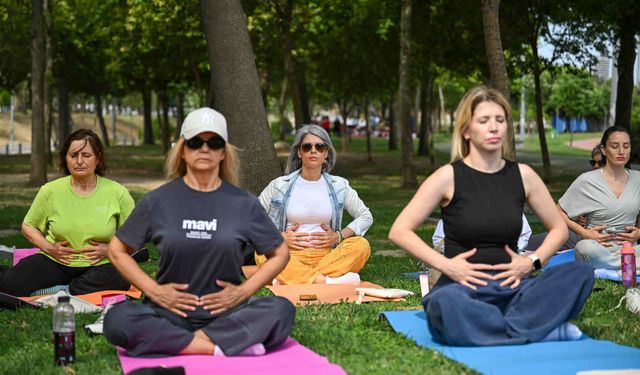 Bornova Belediyesi’nden kadınlara özel ücretsiz yoga ekinliği