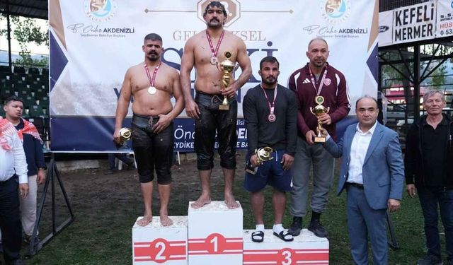 Muğla’da 33. Yayla Seki Yağlı Güreşleri’nde başpehlivan belli oldu!