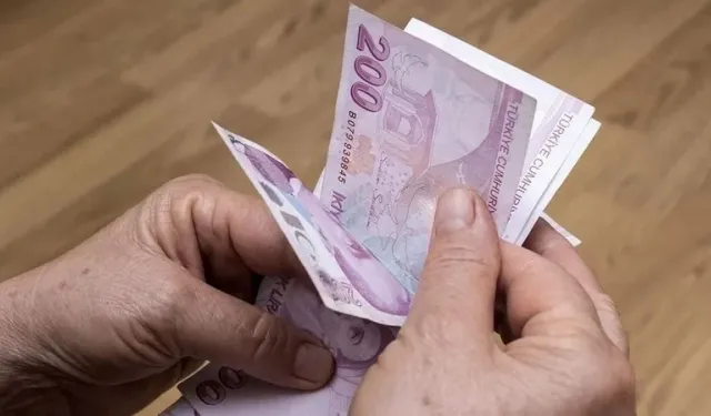 En düşük emekli maaşı fark ödemesi ne zaman yatacak, tutar ne kadar? SGK tarihi duyurdu