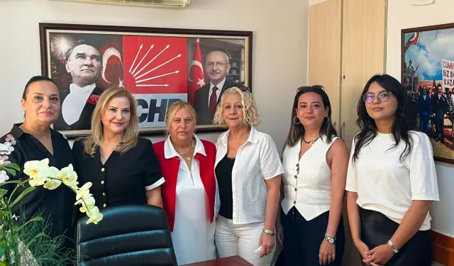 CHP Karşıyaka’da kadın kollarında yeni dönem: Dilek Köktaş Gündoğdu göreve başladı!