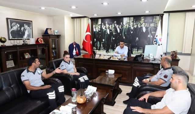Başkan Yıldız’dan saldırganı durduran güvenlik görevlilerine çifte ödül!