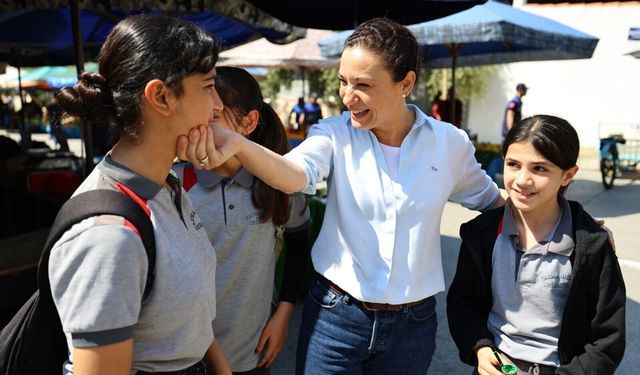 İzmir Efes Selçuk Belediyesi’nden öğrencilere eğitim desteği: Kırtasiye Kartı geliyor