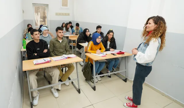 Gaziemir’de LGS başarısı: GAZİDEK öğrencilerinin yüzde 83’ü tercih yapabilecek başarıya ulaştı