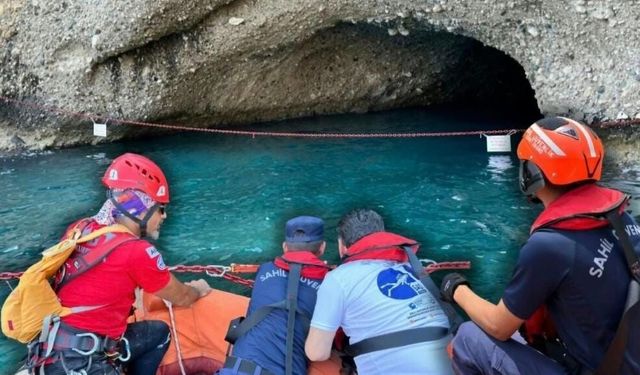 Akdeniz fokları için Karaburun'dan önemli çağrı... "Yuvalarına dokunmayın!"